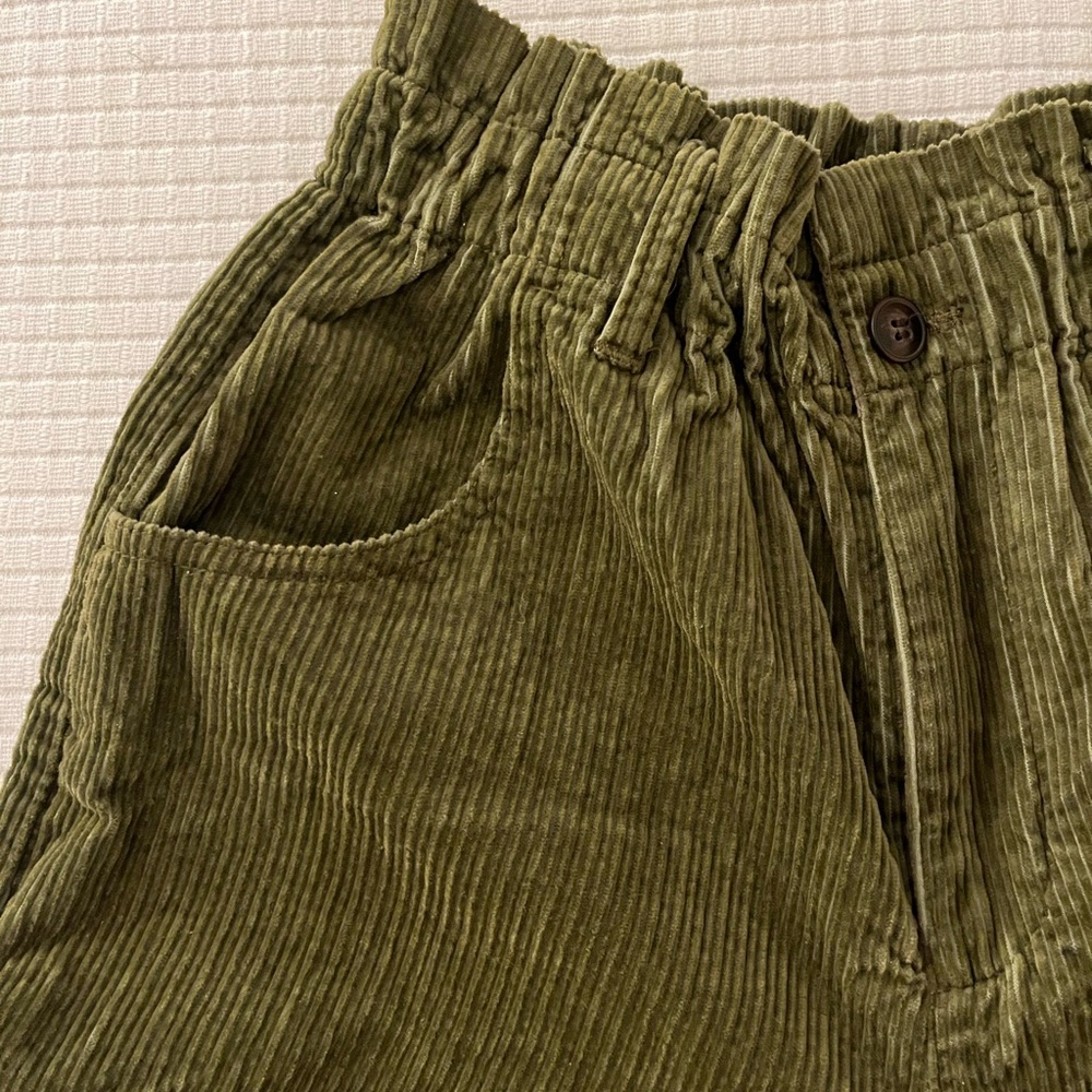 Madewell Corduroy Pull-On Paperbag Shorts in Olive - Picture 3 of 13